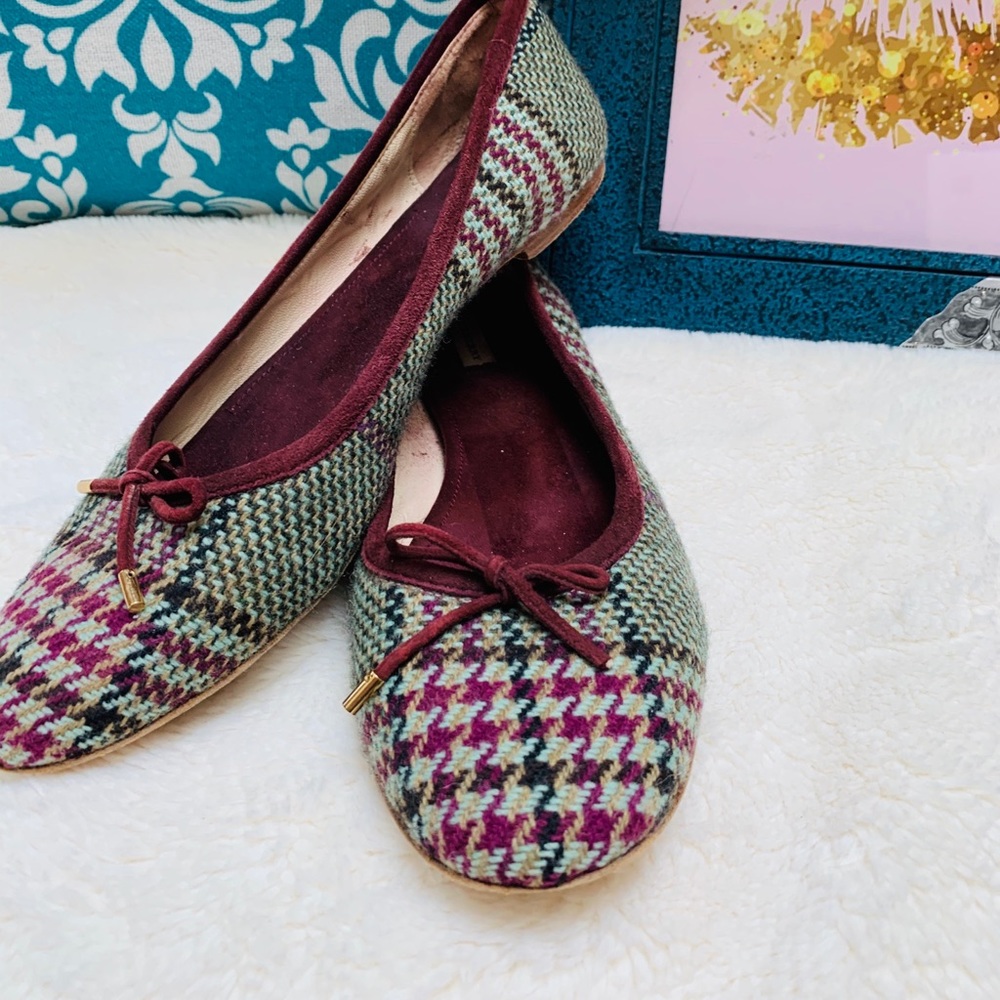 Burberry Houndstooth Print Flat - Picture 3 of 8